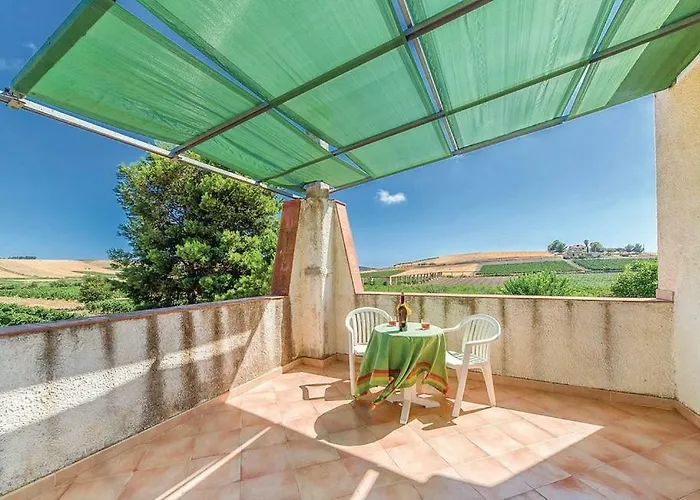 Casa Giuseppe * Менфи